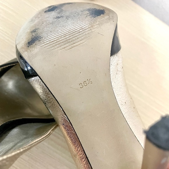 Guess Gold n Black Peep Toe Heels - Size 6.5 - Picture 6 of 6